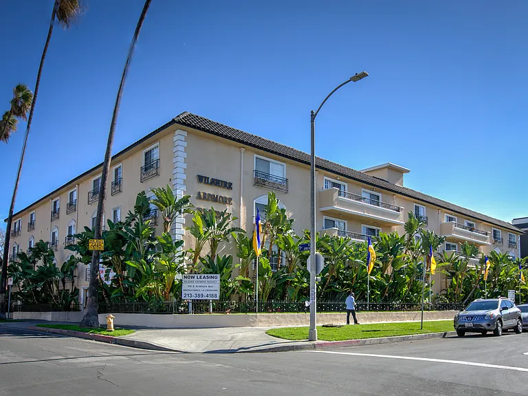 Wilshire Ardmore Regency — Photo 4