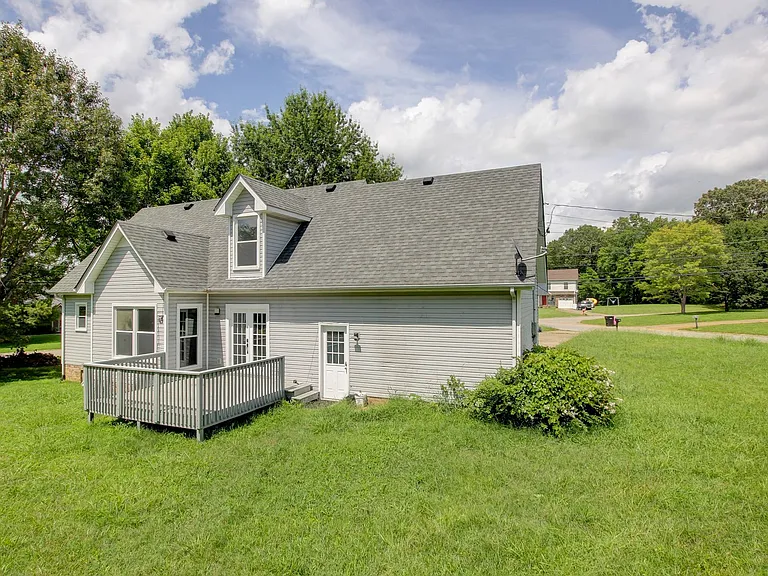 180 Kings Deer Dr — Photo 16