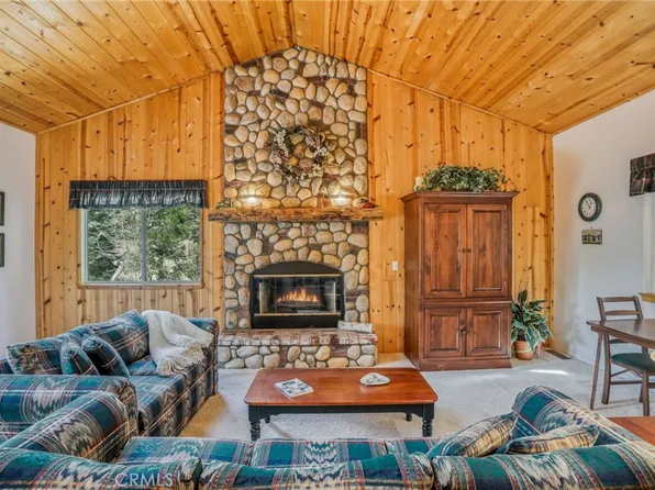 196 B Ln, Lake Arrowhead, CA 92352