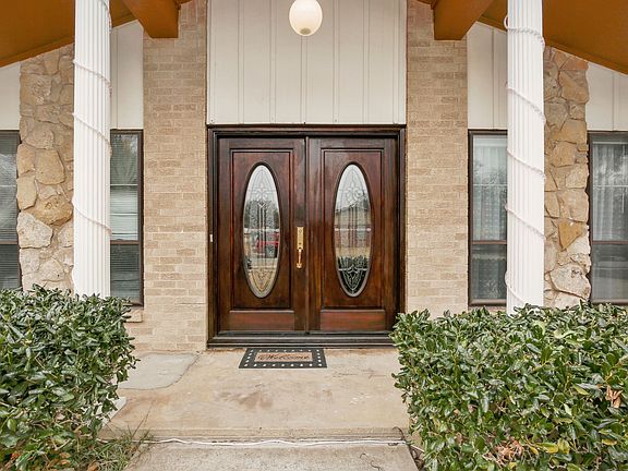 4th image of 2614 Shenandoah Dr