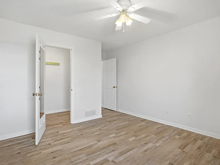 3604 Chatham Dr — Photo 22