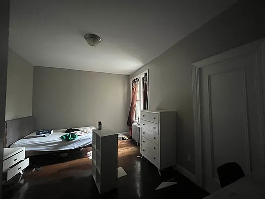 Rented by Premier One Realty LLC | media 15