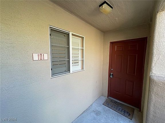 2nd image of 1901 High Valley Ct Unit 101