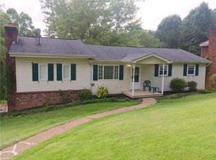 309 Kens Lake Estates Rd, Winfield, WV 25213