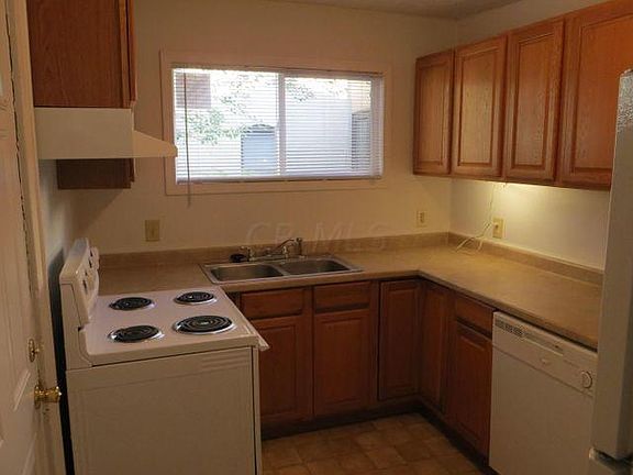2nd image of 180 W Norwich Ave