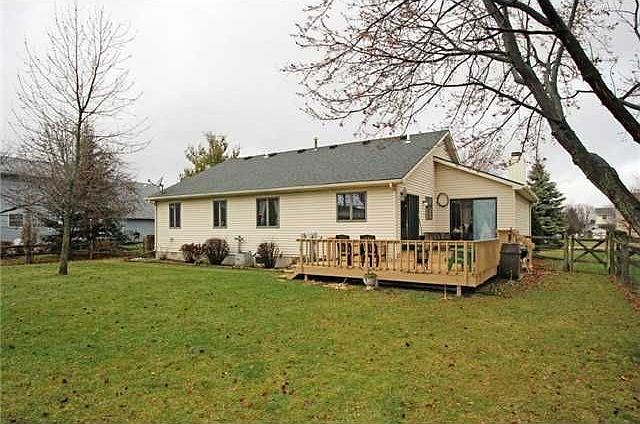 2nd image of 846 Colonial Ct