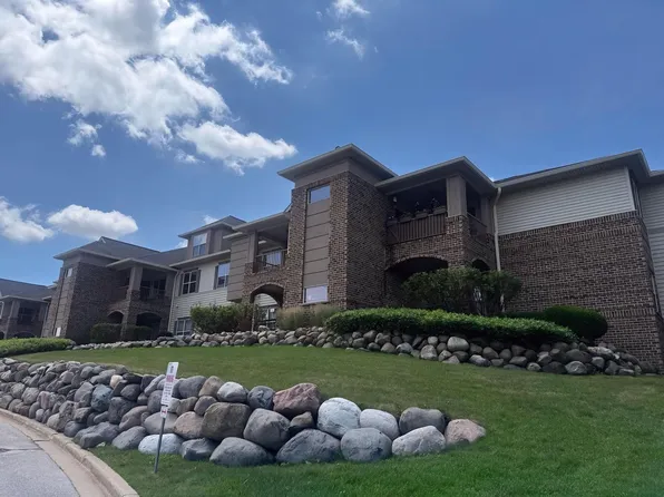 3053 West Drexel AVENUE #103, Franklin, WI 53132