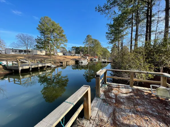 1209 Hudson Rd, Summerton, SC 29148