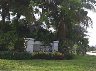 8847 Springtree Lakes Dr, Fort Lauderdale, FL 33351