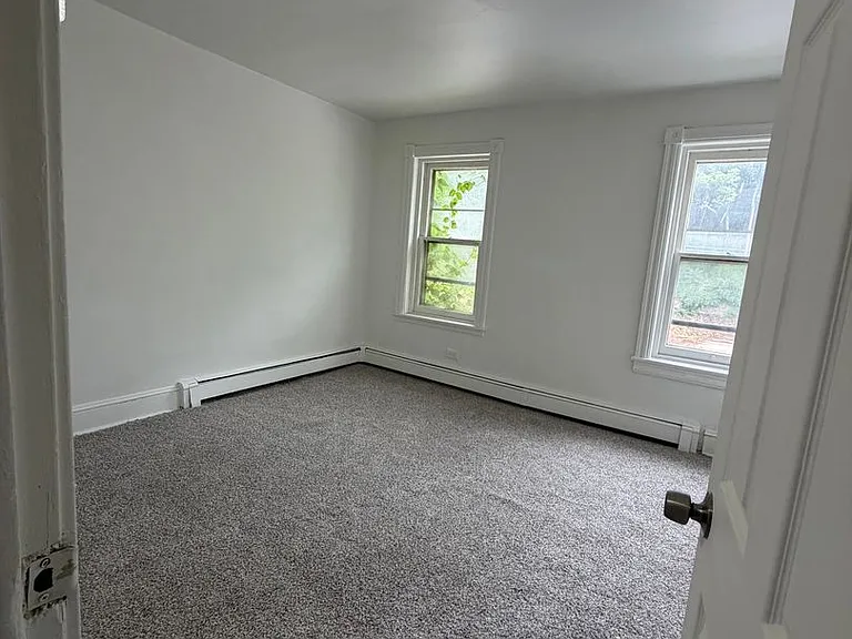 398 Valley Rd — Photo 7