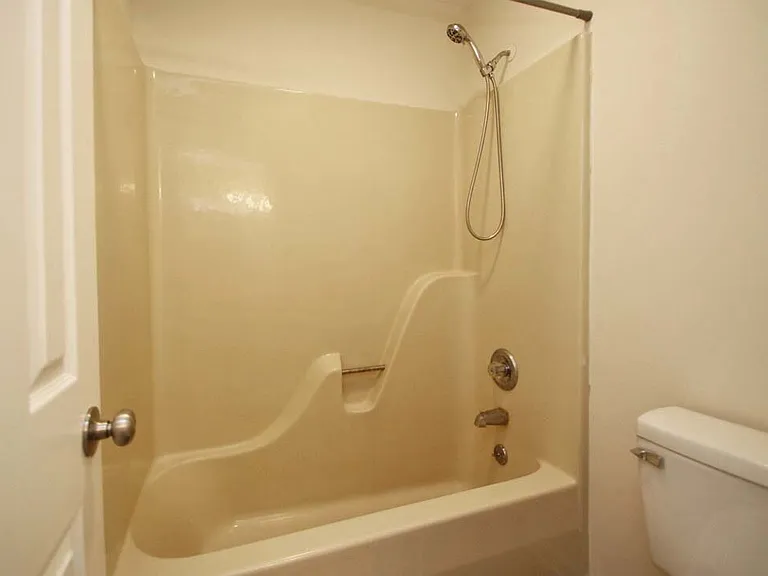 1410 Country Club Ct — Photo 8