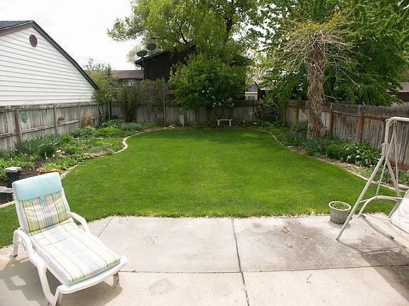 2nd image of 376 E Park Creeke Ln