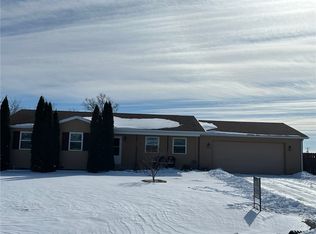 612 S Hope Ln, Sullivan, IL 61951