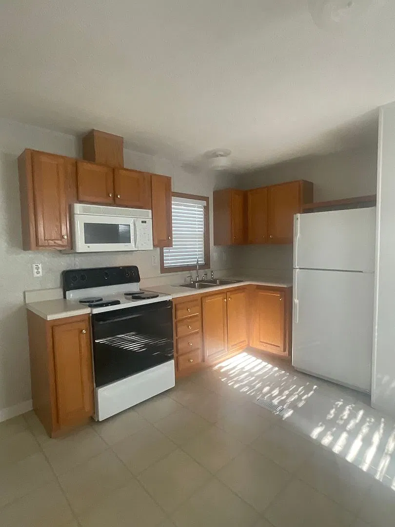 127 Lonesome Hill Unit 1 — Photo 3