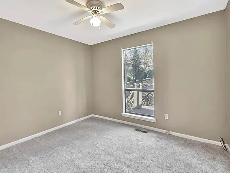 2828 Adams St — Photo 17