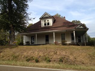 2200 Finger Leapwood Rd, Finger, TN 38334