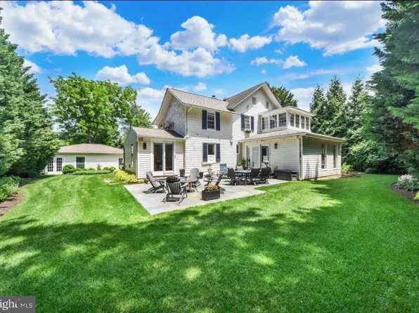 112 Hooks Ln, Baltimore, MD 21208