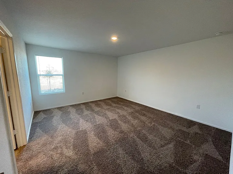 1019 Magrum Way — Photo 19