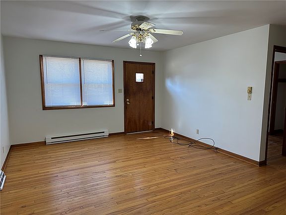 3rd image of 1316 Knox Dr