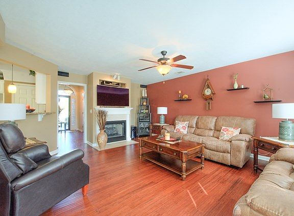 2nd image of 255 Country Glen Ave