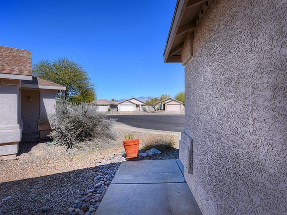 4th image of 2356 S Saint Pablo Dr