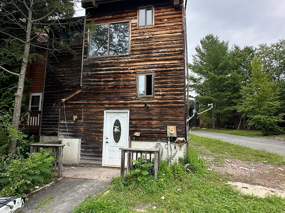 10 Edelweiss Dr