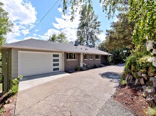 17040 Sylvester Rd SW, Normandy Park, WA 98166