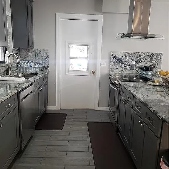 329 Hormigas St — Photo 6