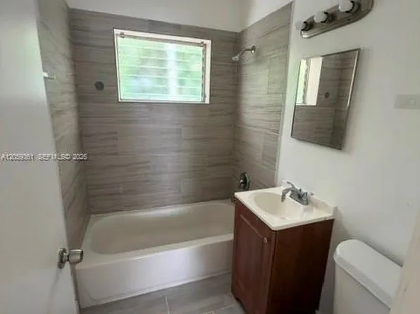 30 S Shore Dr, Miami Beach, FL