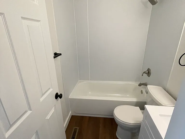 1933 Belvedere Dr — Photo 9