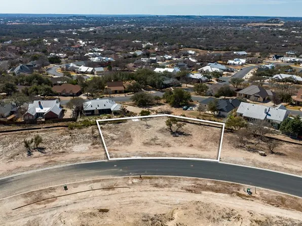 123 Stoneledge Dr, Fredericksburg, TX 78624