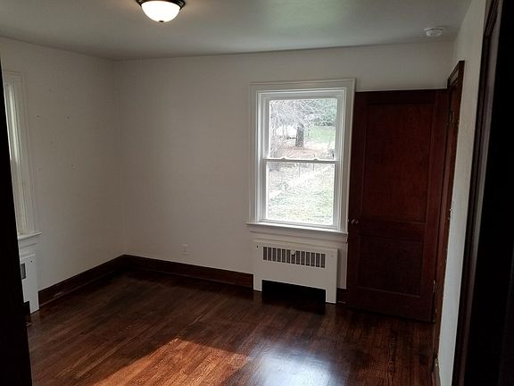 5th image of 1427 Dale Ave SE
