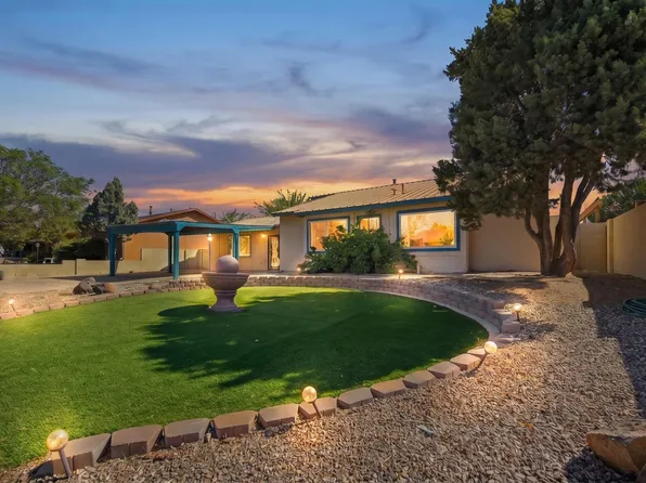 439 S Wagon Train Dr SE, Rio Rancho, NM 87124