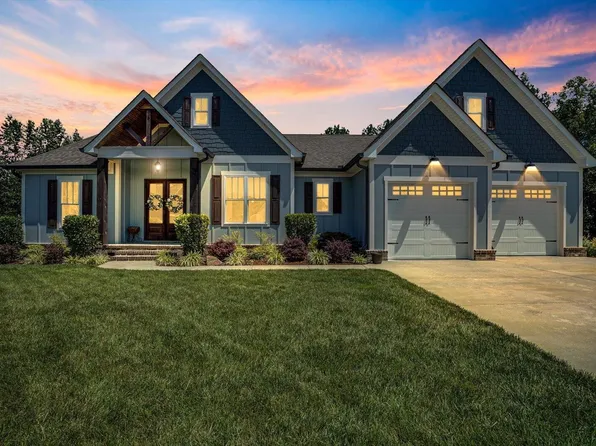 12005 Mare Ct, Soddy Daisy, TN 37379