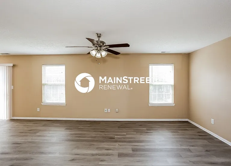 10305 Cadogan Dr — Photo 5