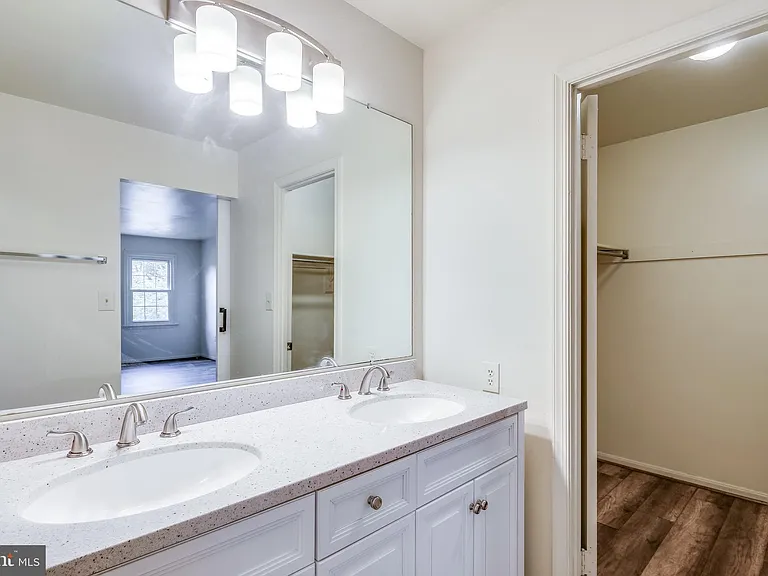 6 Rippling Brook Ct — Photo 20
