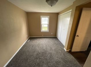 215 E 5th St #2, Wilton, IA 52778