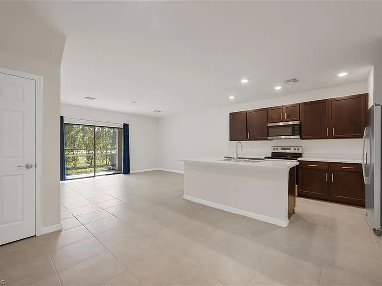 15071 Wildflower Cir — Photo 3