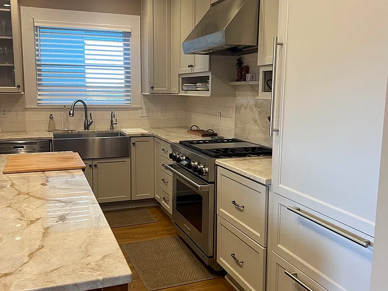 550 Summit Ave #301 — Photo 5