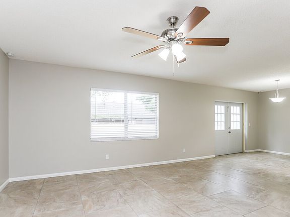 4th image of 224 Regal Park Dr