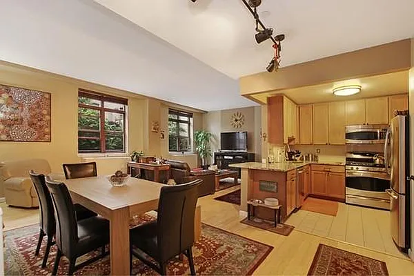 Sold by Real Direct | media 5