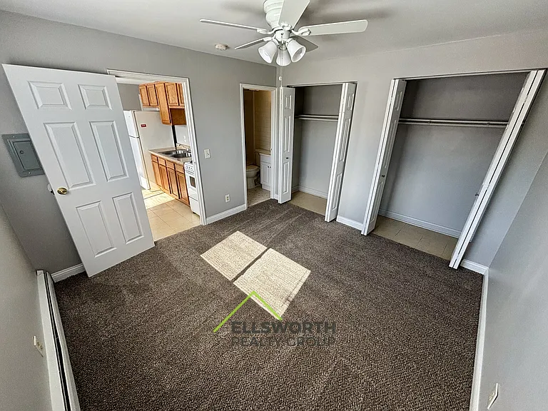 2216 Lawn Ave #4 — Photo 3