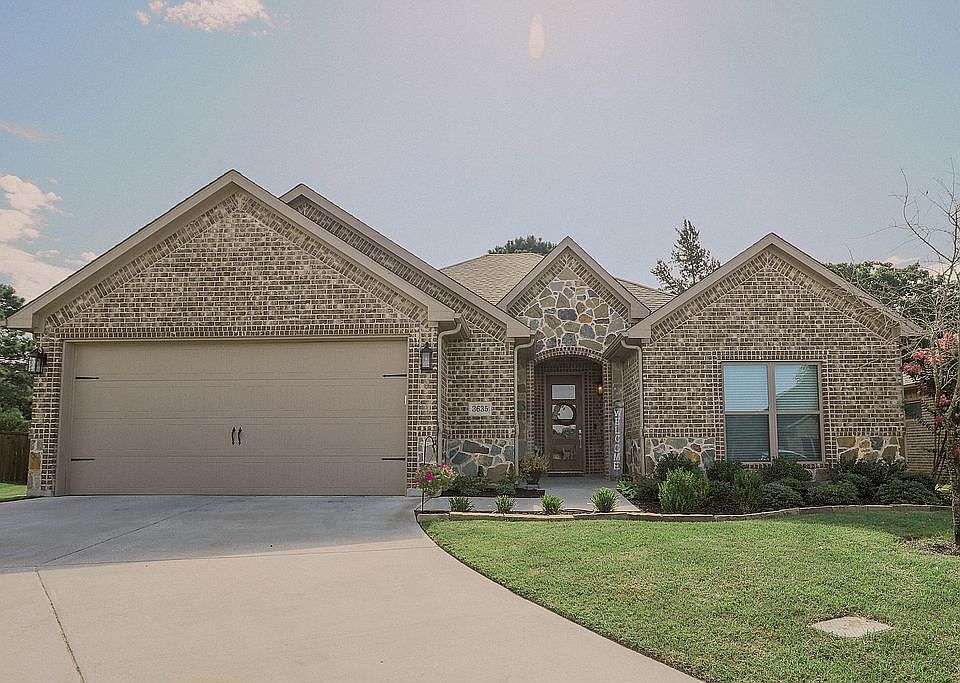1st image of 3635 Rosewood