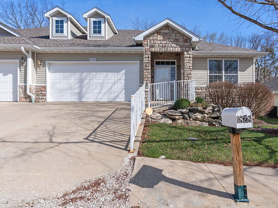 1st image of 1828 Scarborough Dr