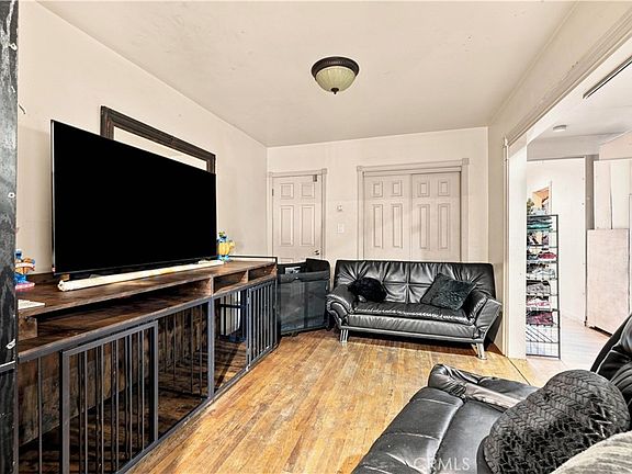 3rd image of 5008 Baldwin Ave