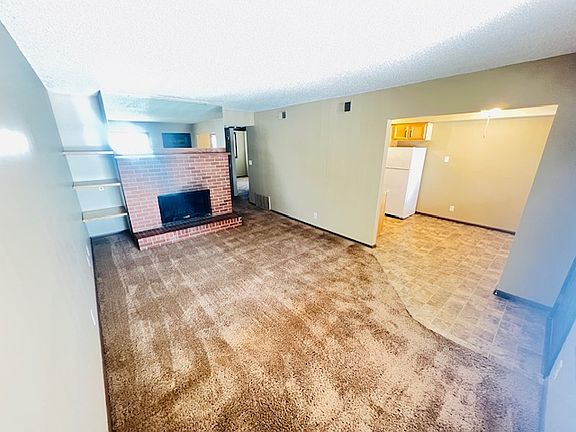 3rd image of 1815 Knox St #15