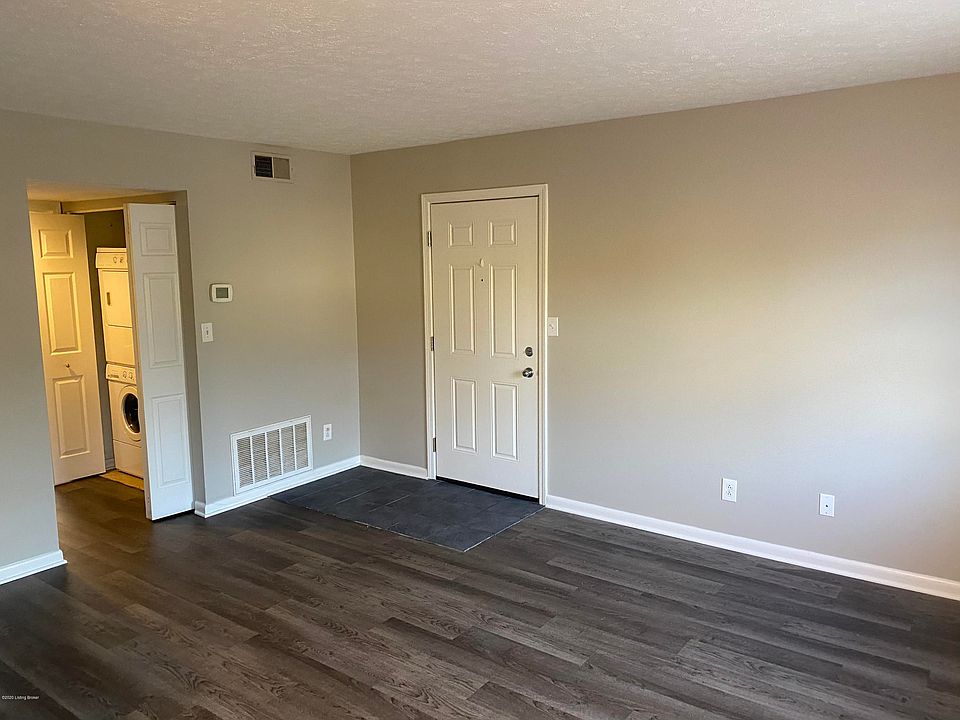 1st image of 229 Middletown Sq