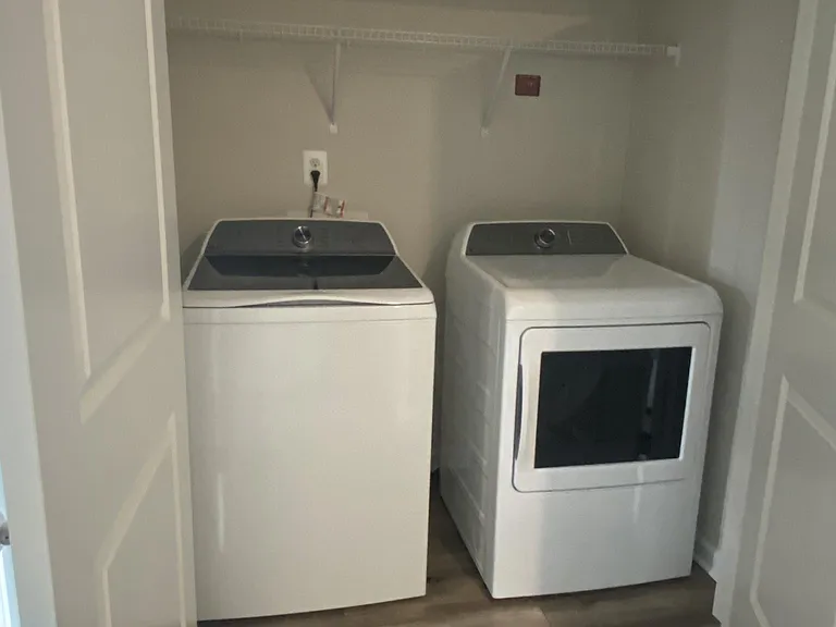 Washer + Dryer