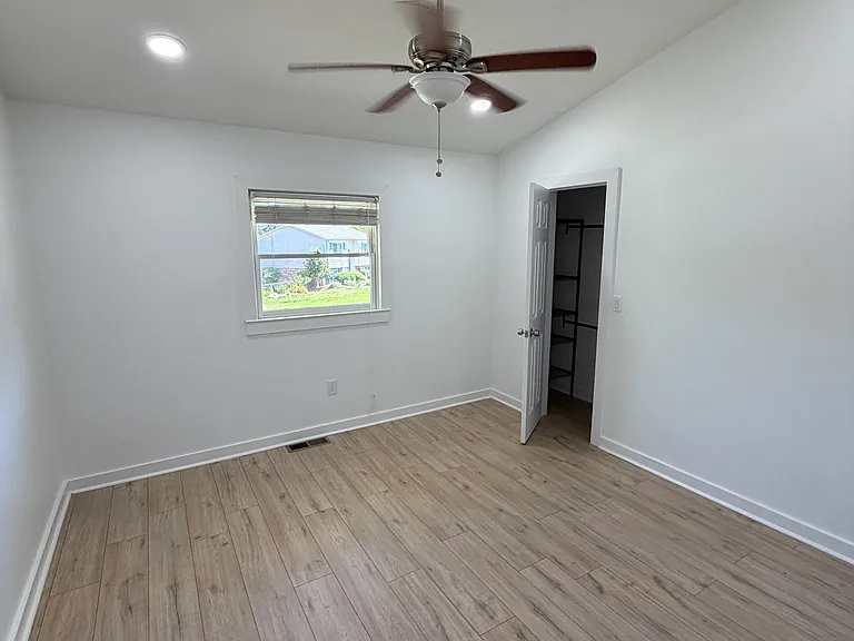420 Sellwood Cir — Photo 16