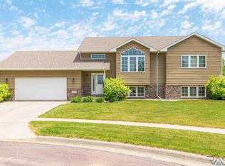 7700 S McMartin Ave, Sioux Falls, SD 57108